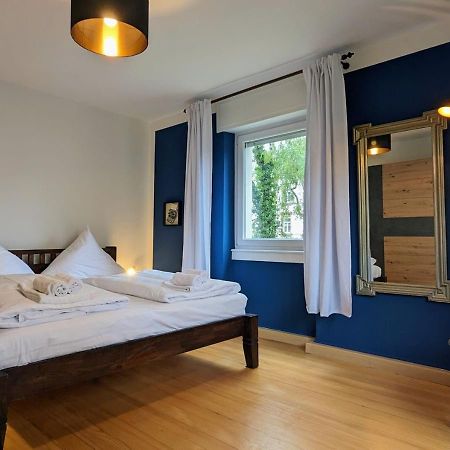 Ferienwohnung 65Qm Altbaucharme Mit Zwei Balkonen Karlsruhe Exterior foto